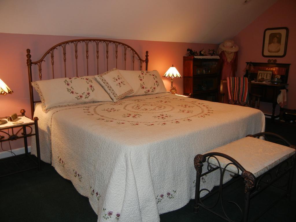 Rocky Point Ranch, Montana Bed and Breakfast Eddy Exteriör bild