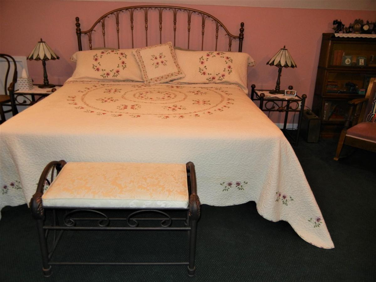Rocky Point Ranch, Montana Bed and Breakfast Eddy Exteriör bild